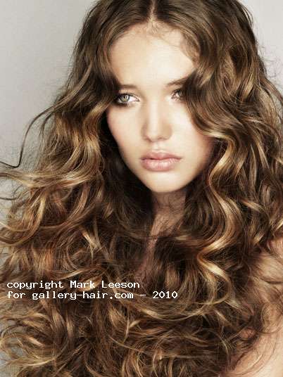 Fotos de peluquería: Rizos - Castaño - Largo