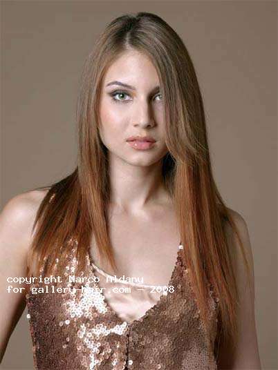 Fotos de peluquería: Capas - Castaño - Largo 