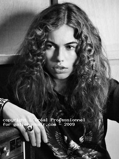 Fotos de peluquería: Rizos - Castaño - Largo 