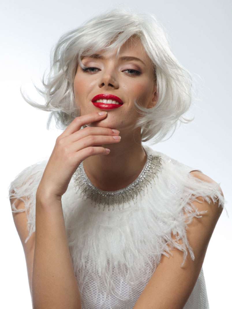 Fotos de peluquería: Escalados - Blanco - Media melena 