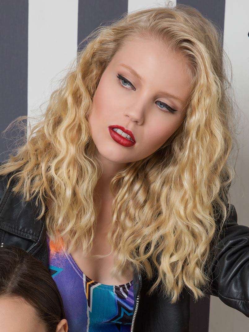 Fotos de peluquería: Rizos - Rubio - Largo 